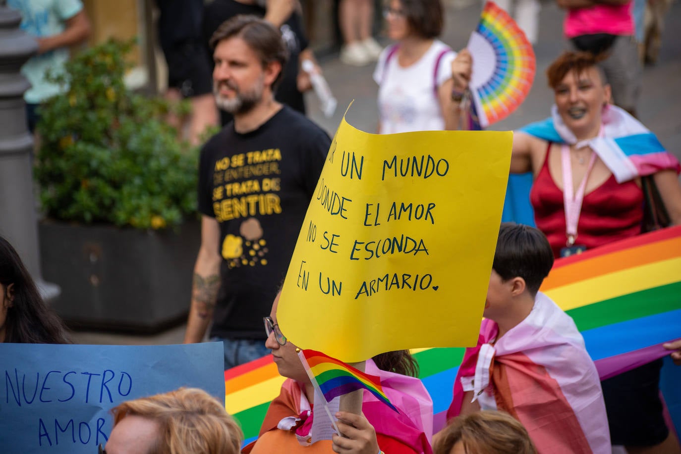 El Día del Orgullo tiñe de arcoíris las calles de Palencia