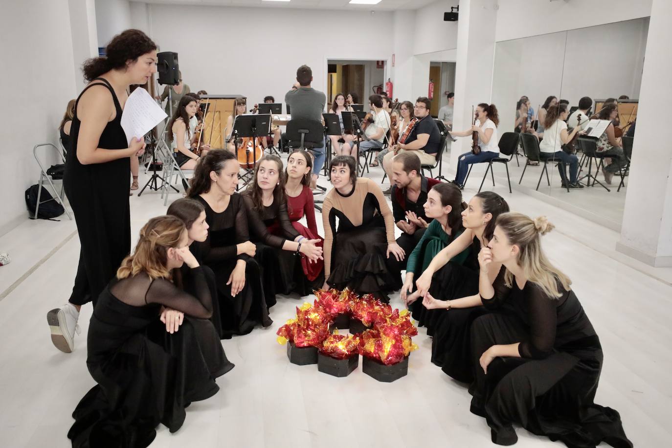 &#039;El amor brujo&#039; a cargo de la Orquesta de la Universidad de Valladolid y del Ballet Español