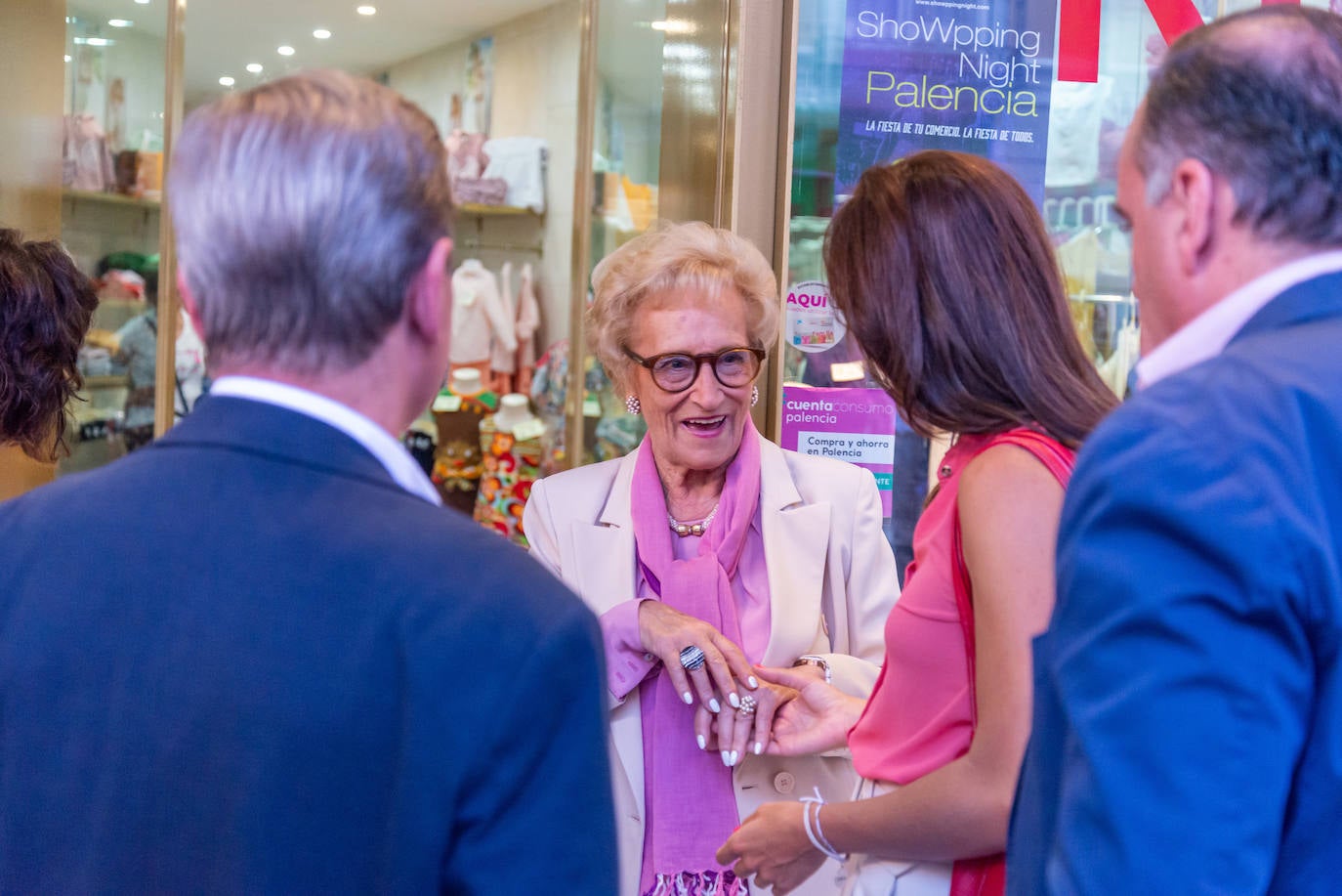 Palencia se va de compras por la noche