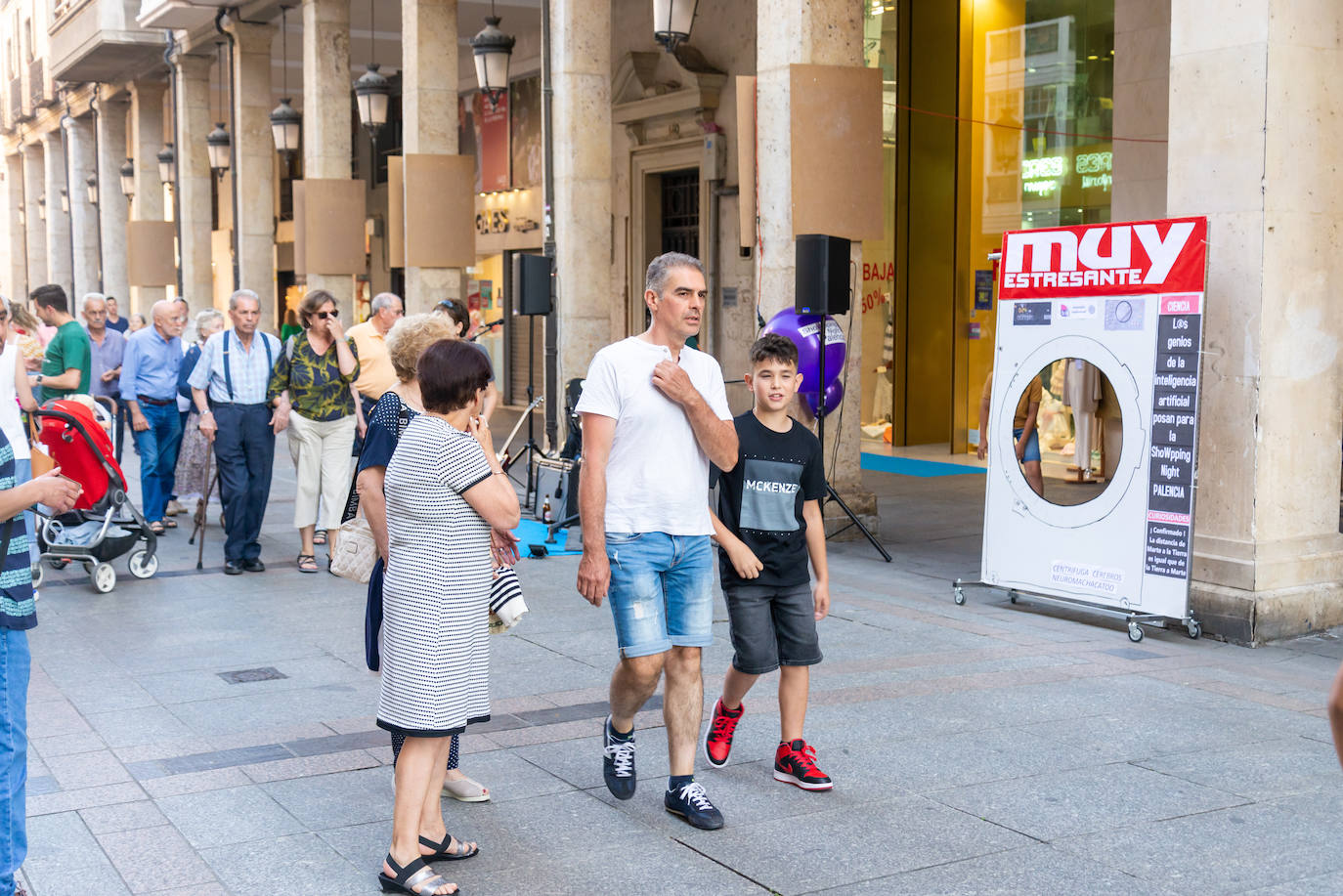 Palencia se va de compras por la noche