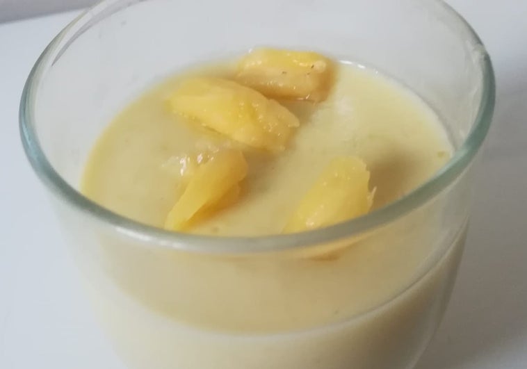 Pudin casero de mango contra el calor