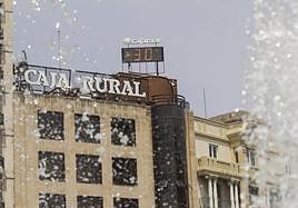 Termómetro de la plaza de Zorrilla, Valladolid, en una imagen de archivo.