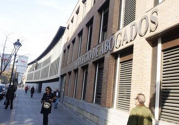 A juicio un abogado de Valladolid por quedarse con el piso de una clienta