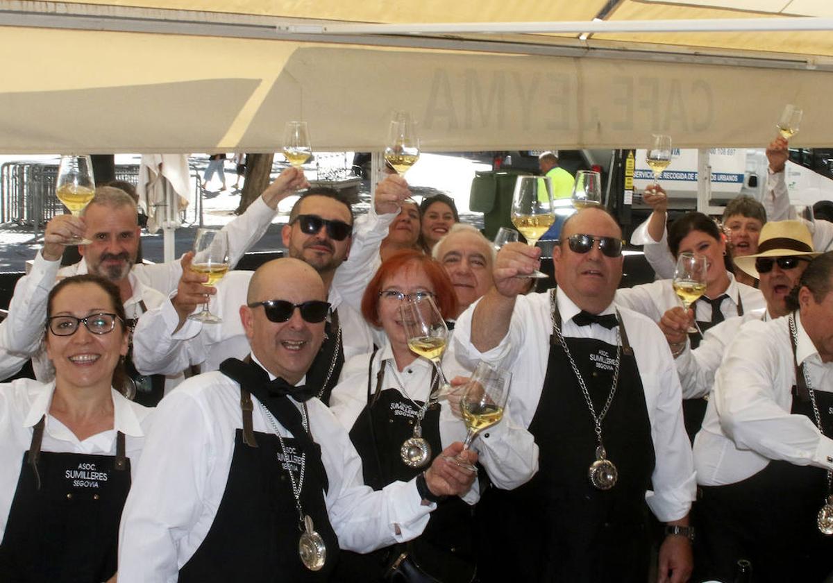 Los sumilleres brindan en el día de su patrón, San Marcial Copero.