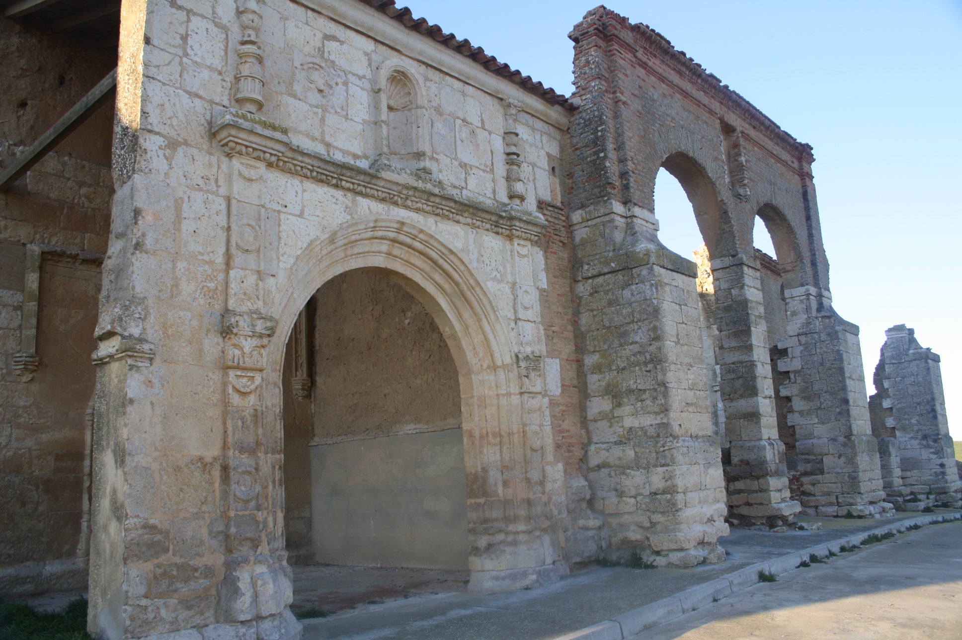 Iglesia de San Juan de Moral de la Reina