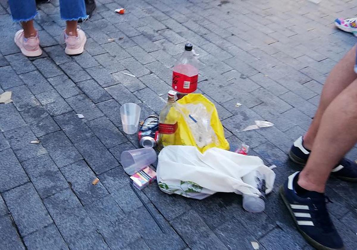 Restos de un botellón