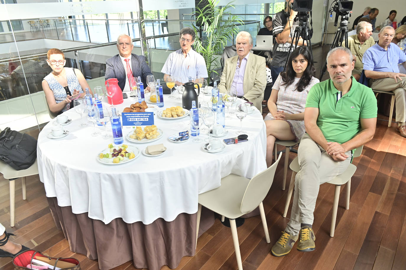 Marisol Calleja, José Modesto Pérez, José Luis Lara, Mariano Barreda, Leticia Mingueza y Óscar García.