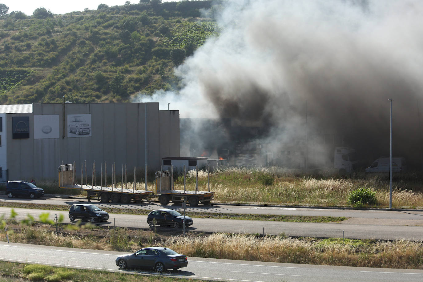 Incendio en una nave de embutidos de Bembibre