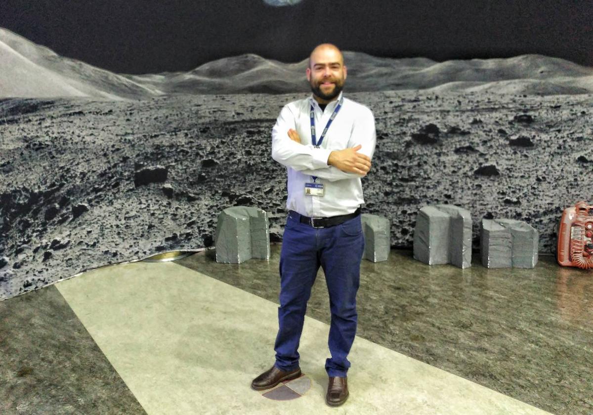 Alejandro Cardesín, en el Centro Europeo de Tecnología e Investigación Espacial de la Agencia Espacial Europea, en Países Bajos.