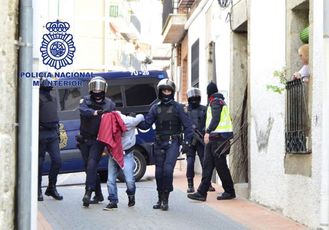 Intervención policial en Cebreros.