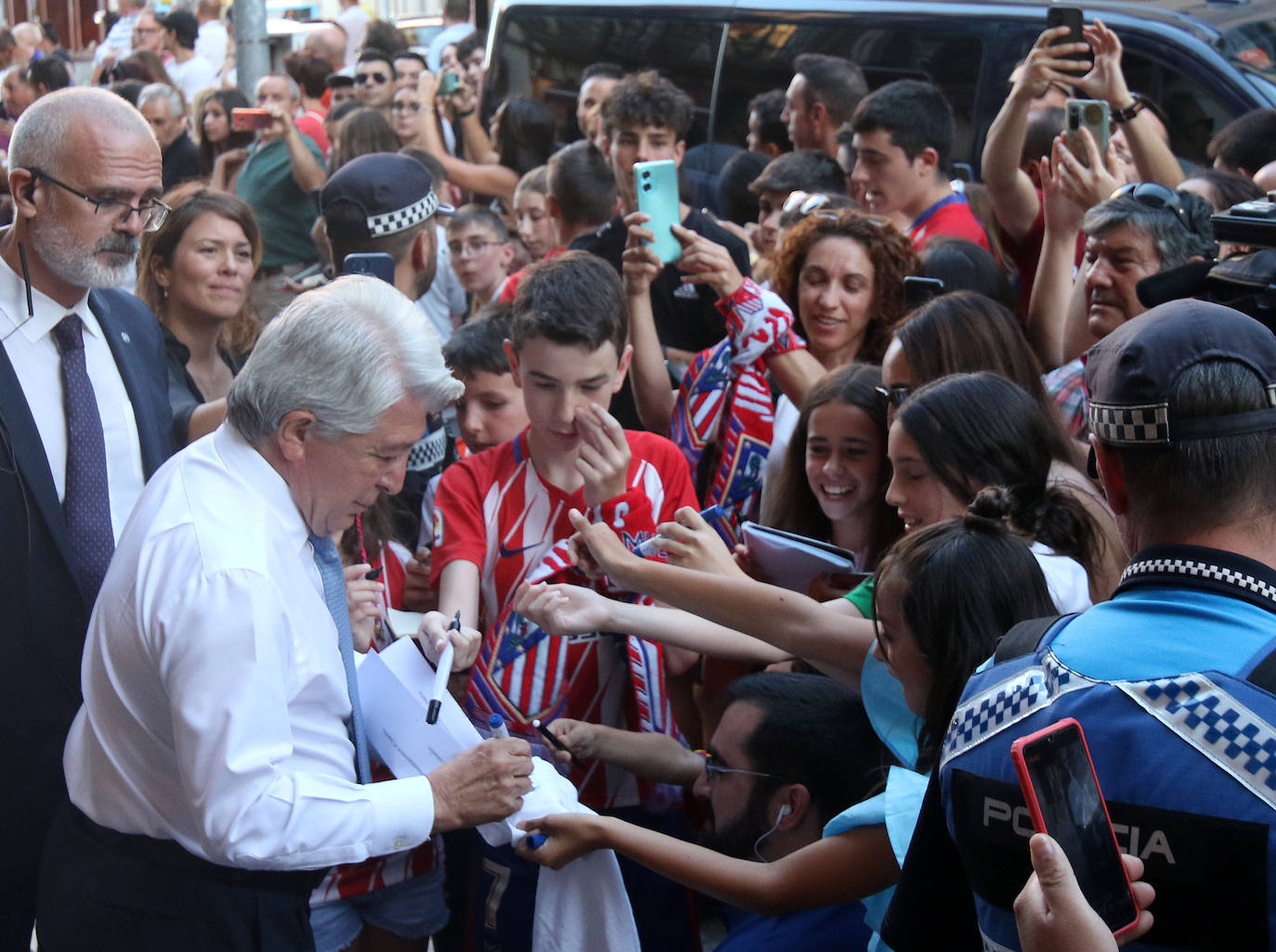 El Atlético de Madrid visita Segovia