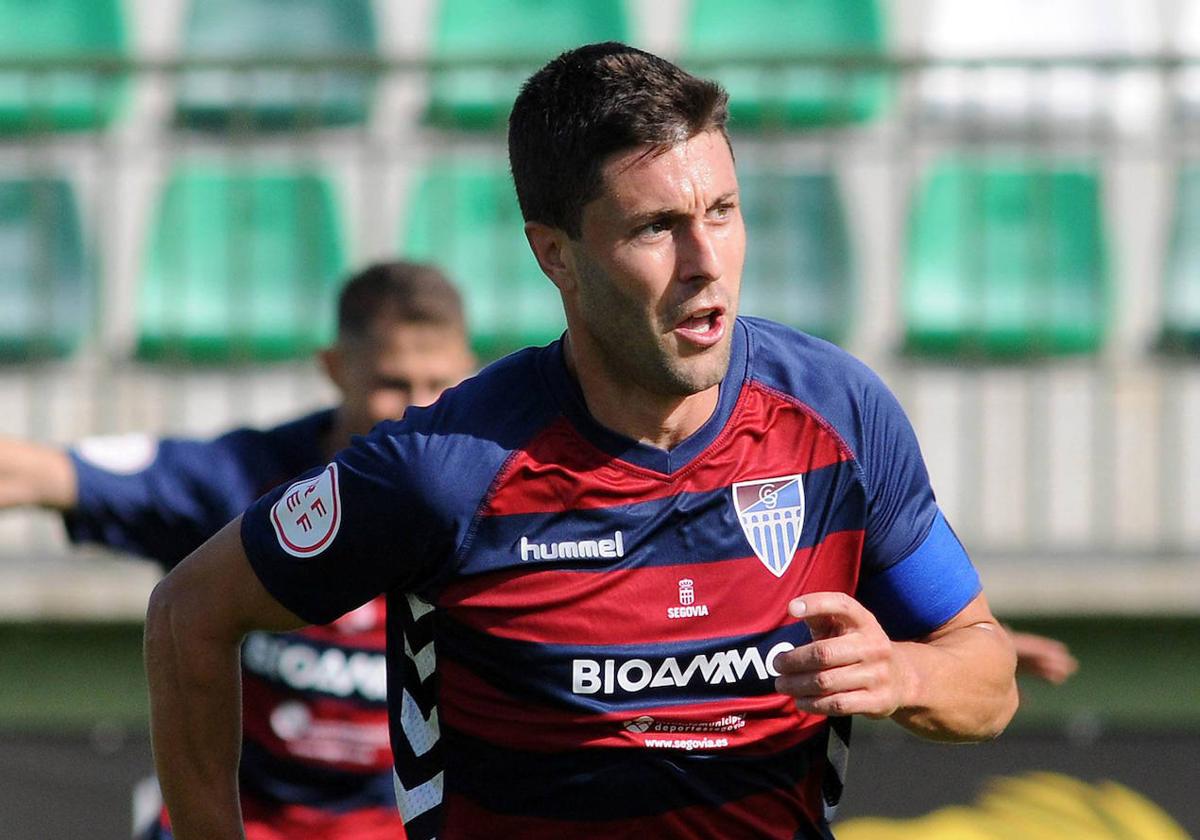 Manu, capitán de la Segoviana, durante un partido.