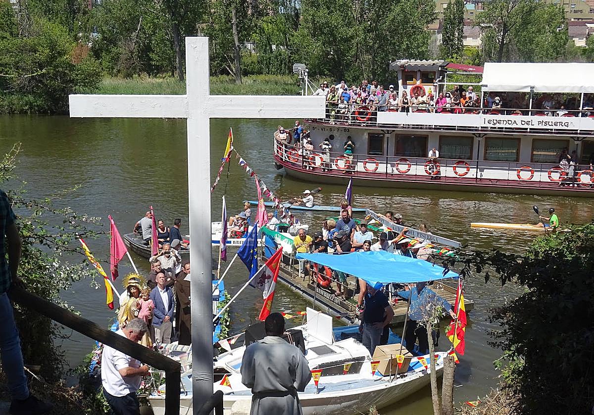 Procesión fluvial de la Virgen del Carmen, el año pasado en Valladolid.