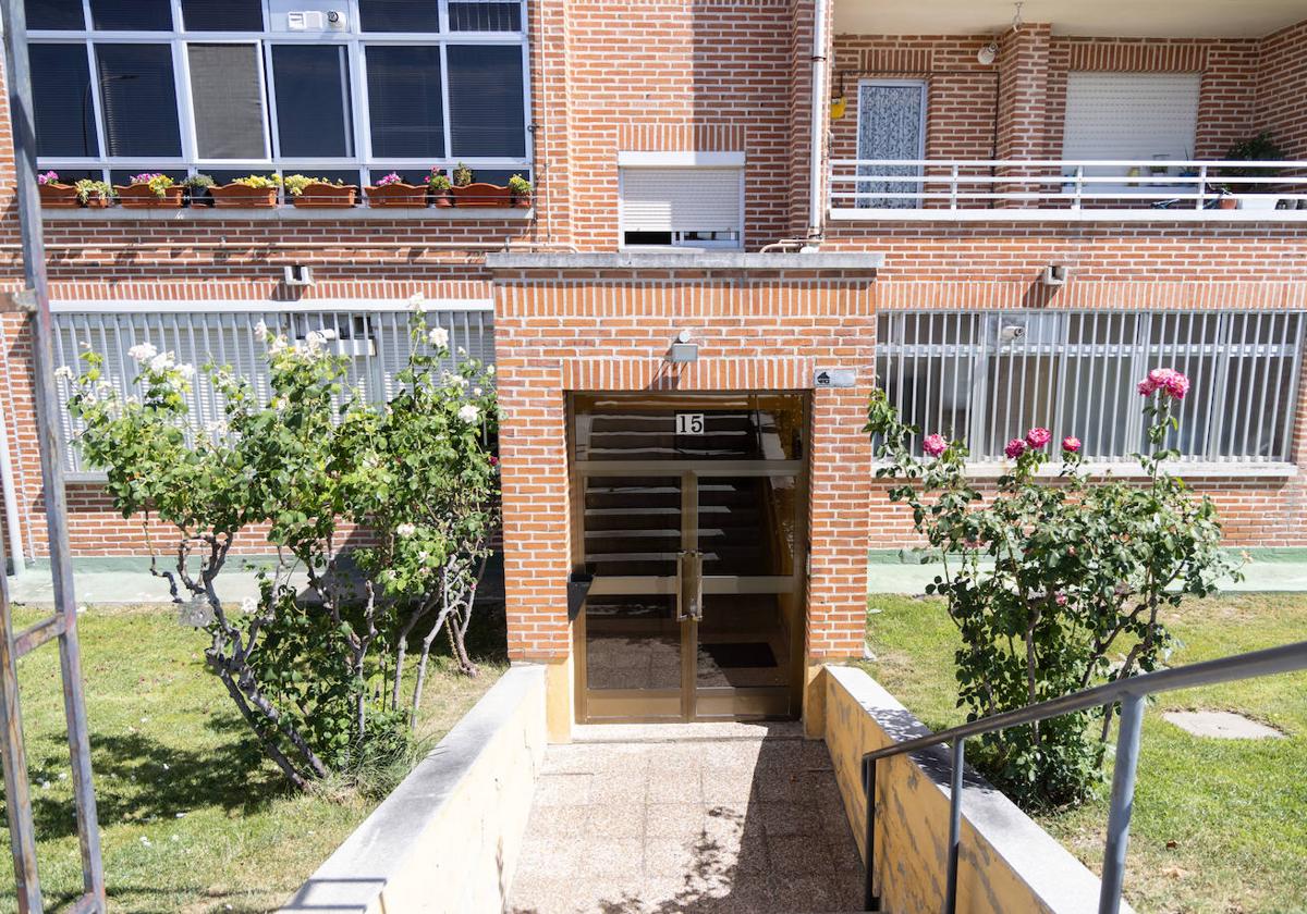 Portal donde vivía la presunta yihadista detenida en Tudela de Duero.