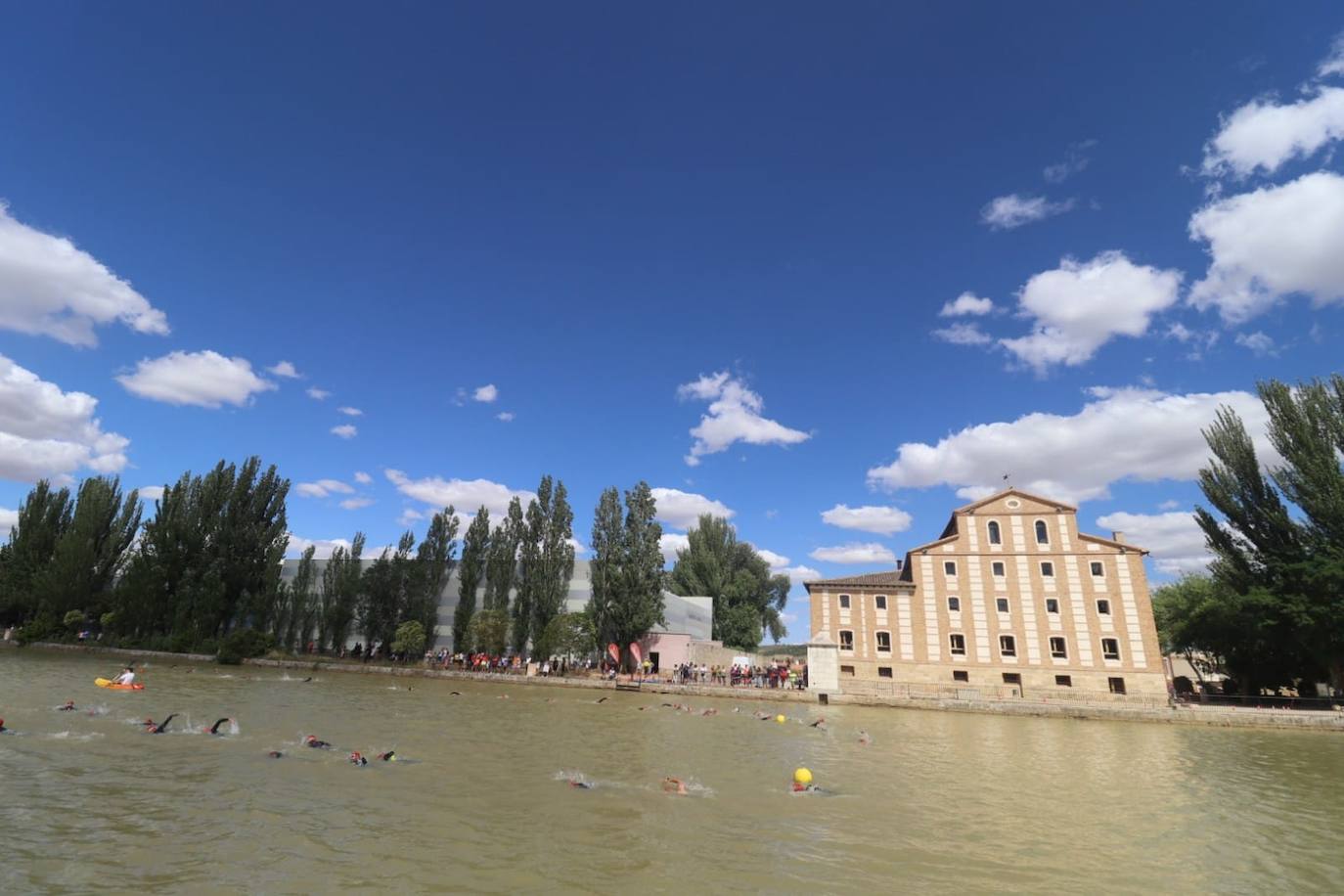 Medina de Rioseco celebra el Triatlón Canal de Castilla