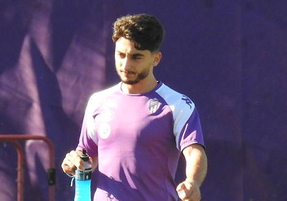 Raúl Moro, durante la sesión de entrenamiento del Real Valladolid de este lunes.