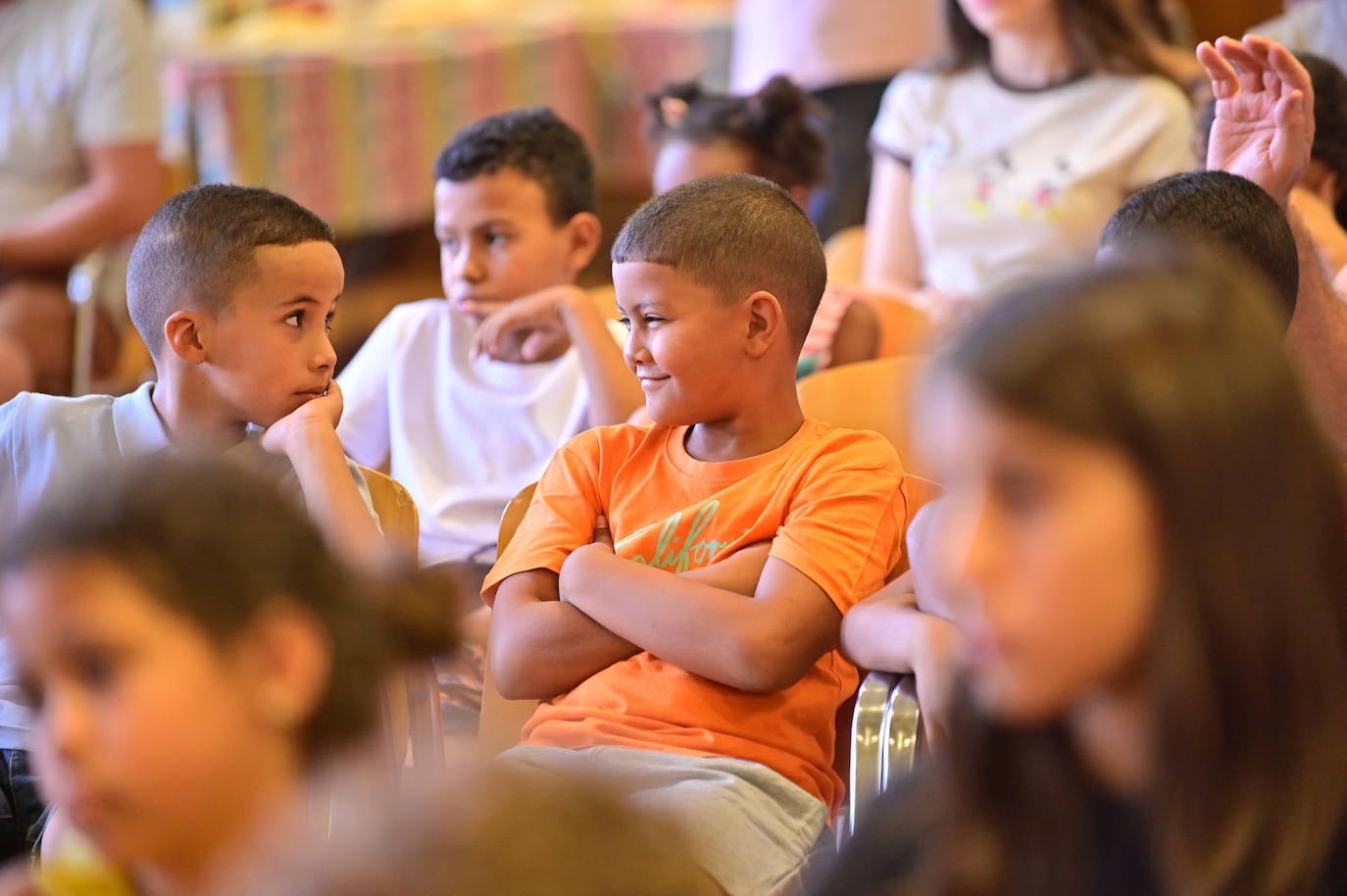 Recibimiento de niños saharauis en el Ayuntamiento de Valladolid, en imágenes