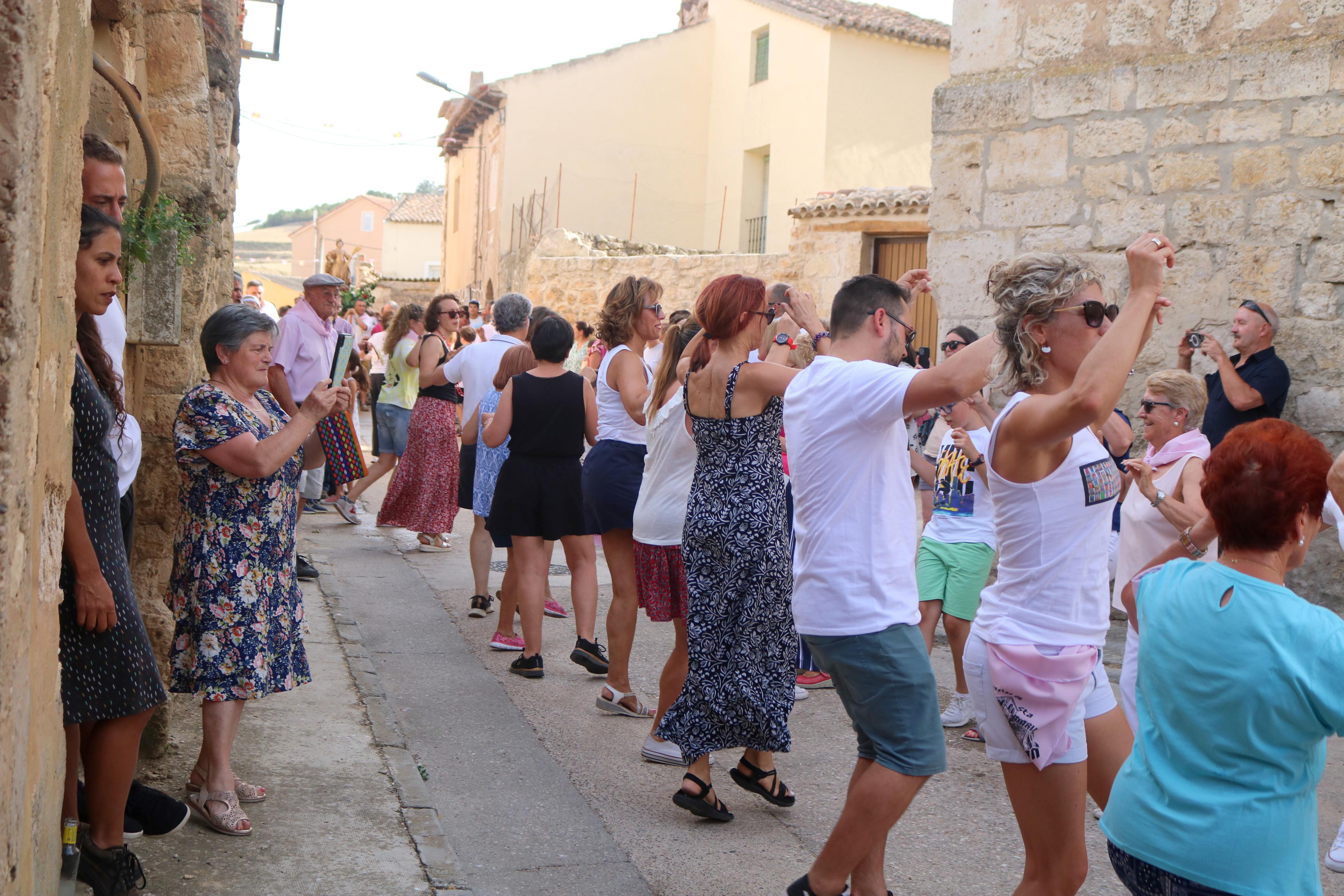 Villahán se rinde a Santa Marina