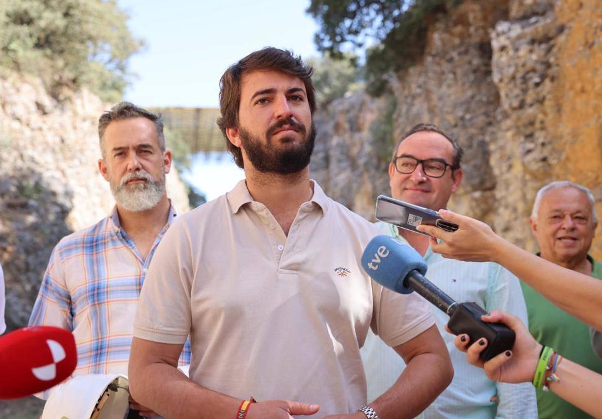 Juan García-Gallardo, este miércoles durante la visita al yacimiento de Atapuerca.