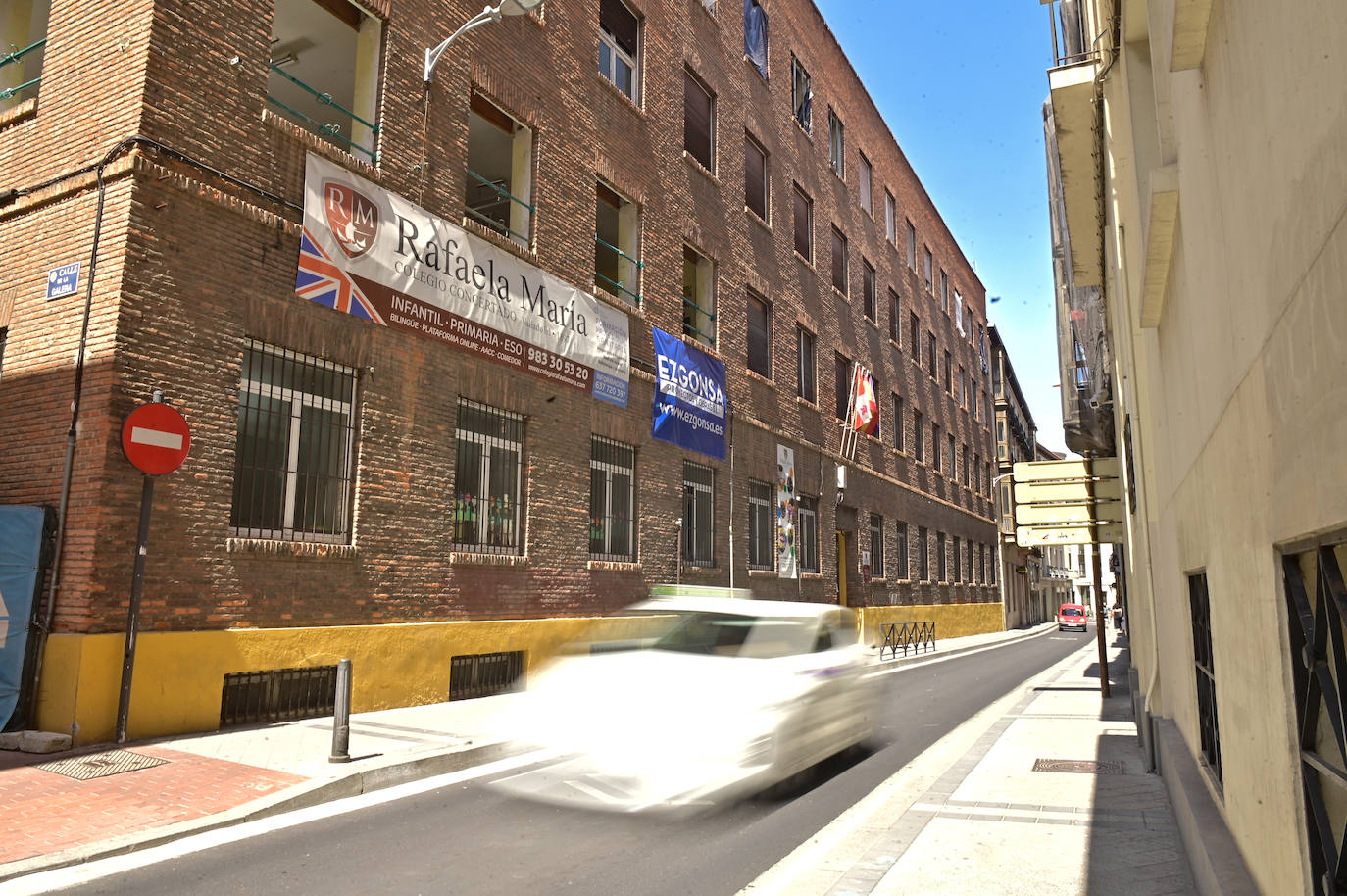 Un paseo en imágenes por la calle Fray Luis de León