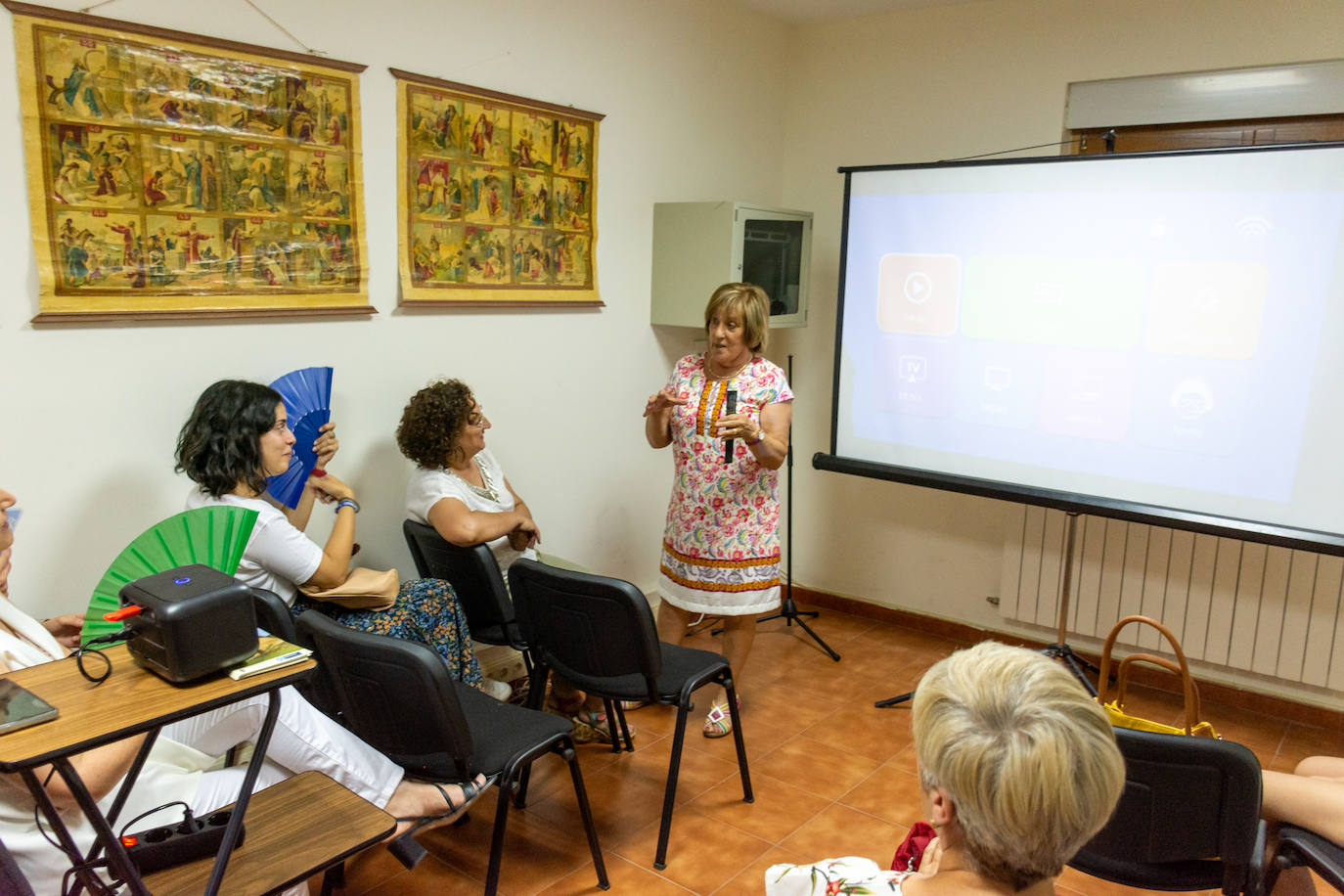 Fuentes de Valdepero viaja en el tiempo hasta la escuela del pasado