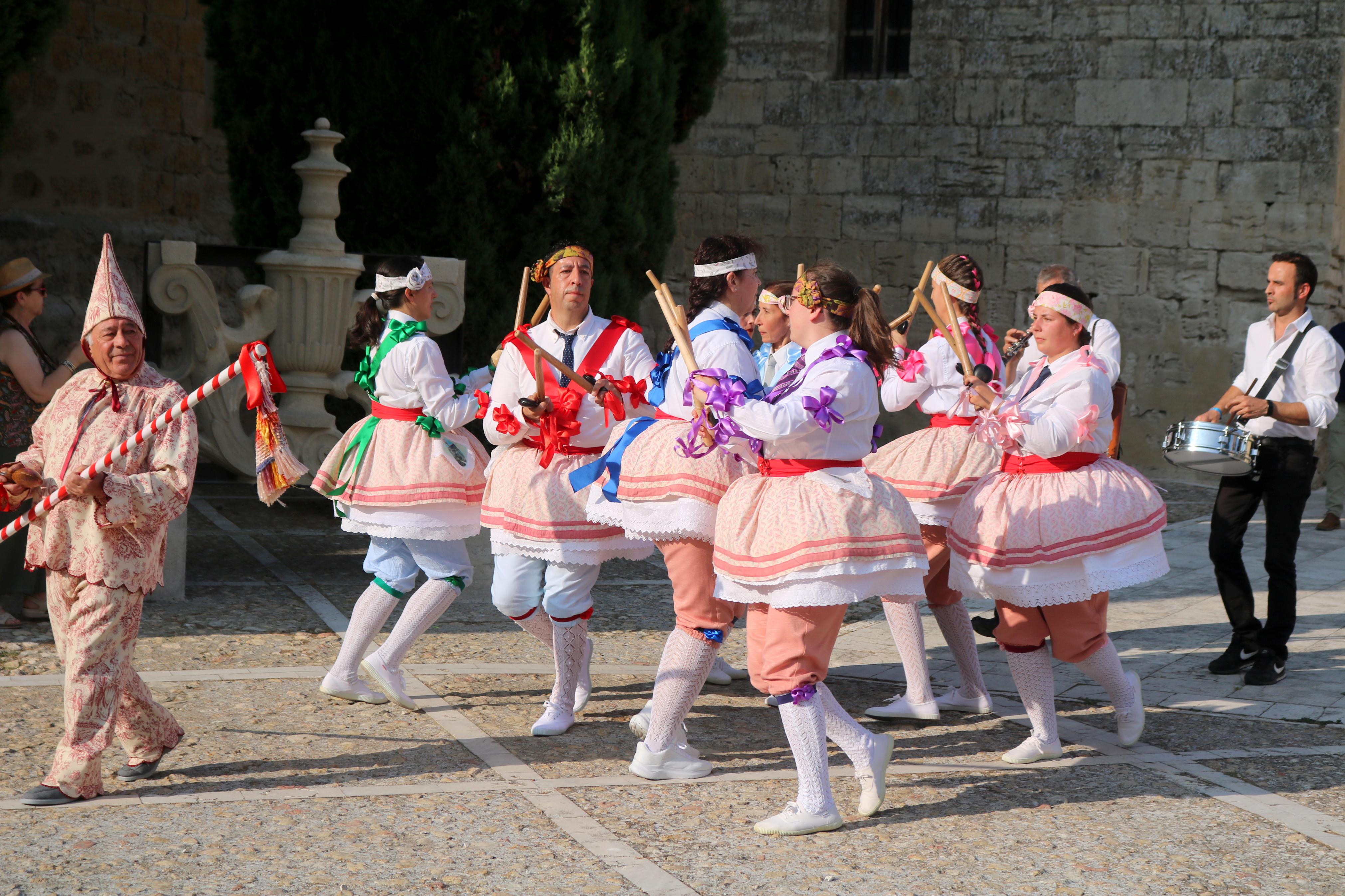 Cita con la Danza y el Paloteo en Ampudia