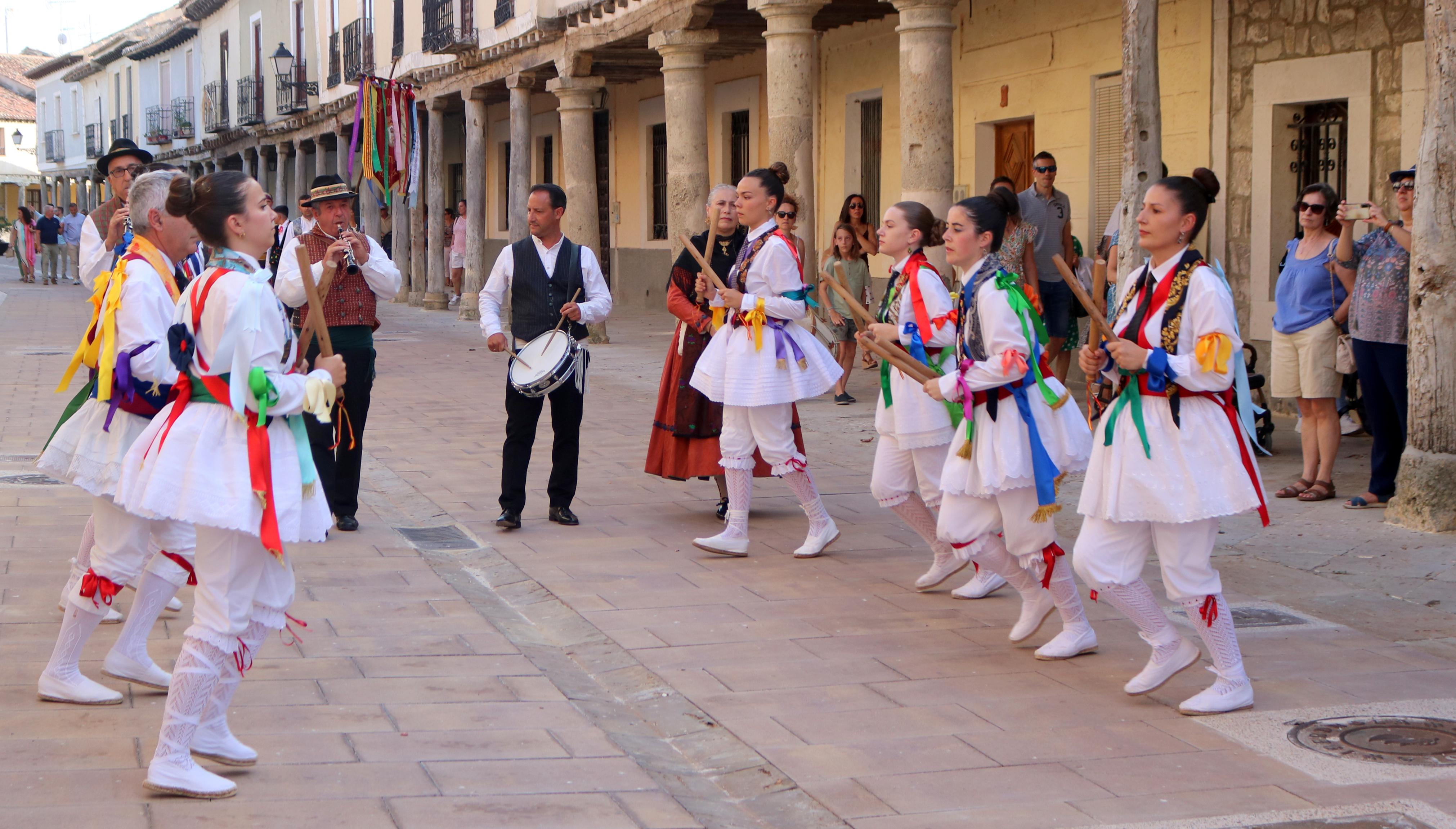 Cita con la Danza y el Paloteo en Ampudia