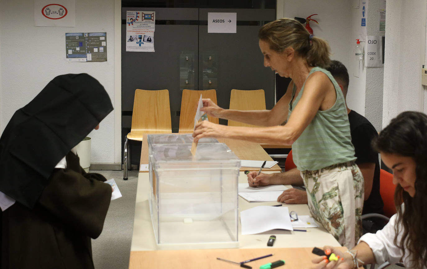 Mañana de votación en Segovia capital