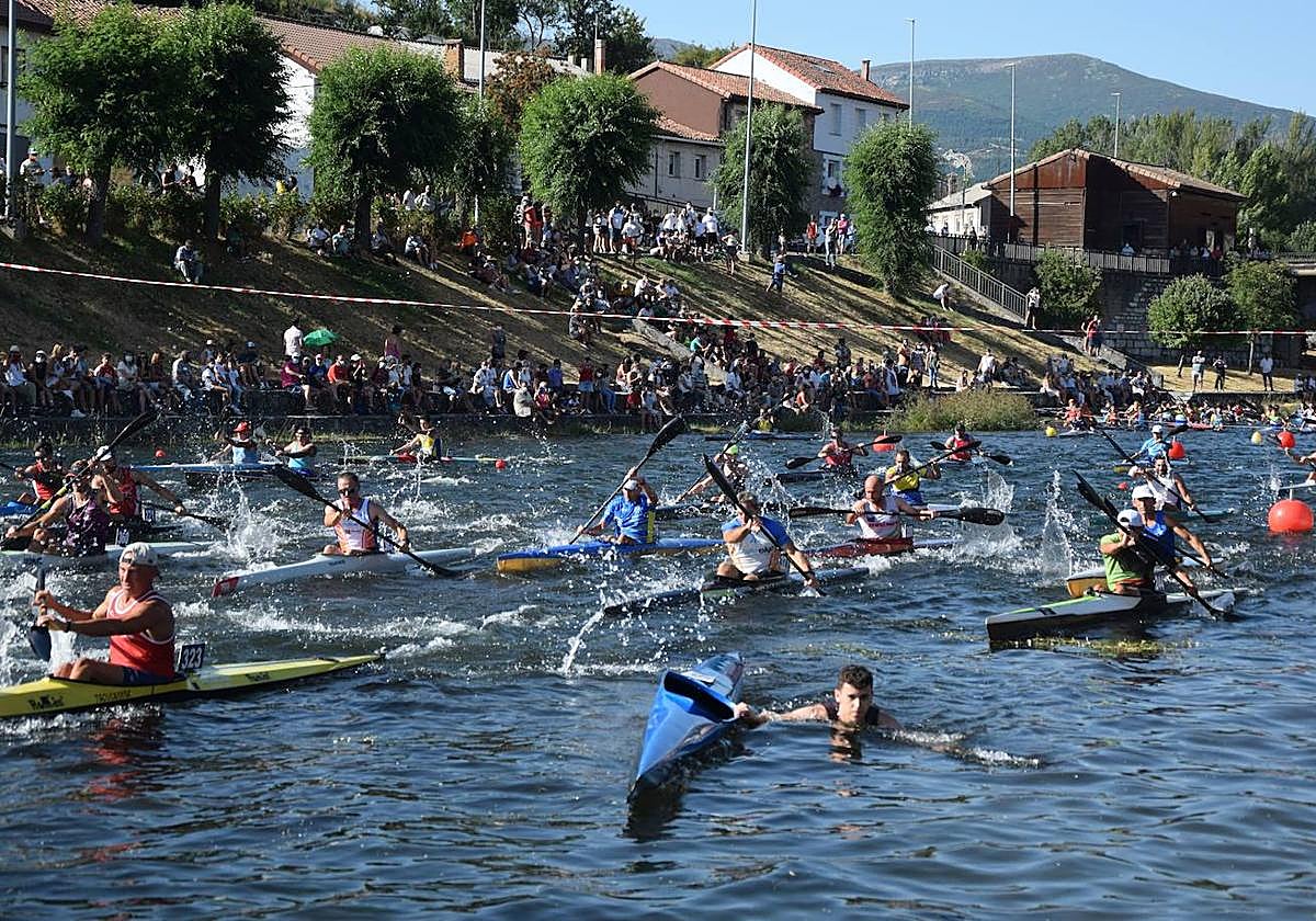 Participantes en la regata internacional del Carrión.