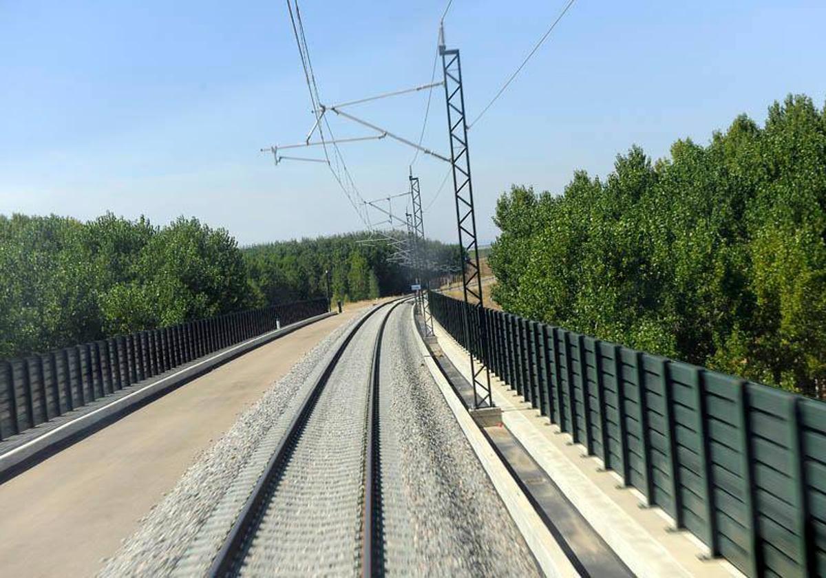 Uno de los tramos de la línea de Alta Velocidad Palencia-León.