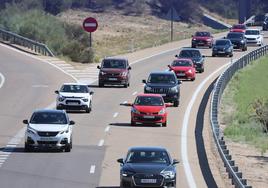 Varios vehículos circulan por la A6 a la altura de Tordesillas