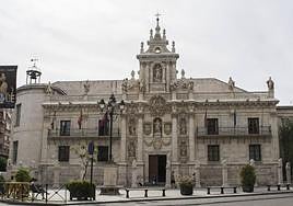 Fachada de la Universidad de Valladolid.