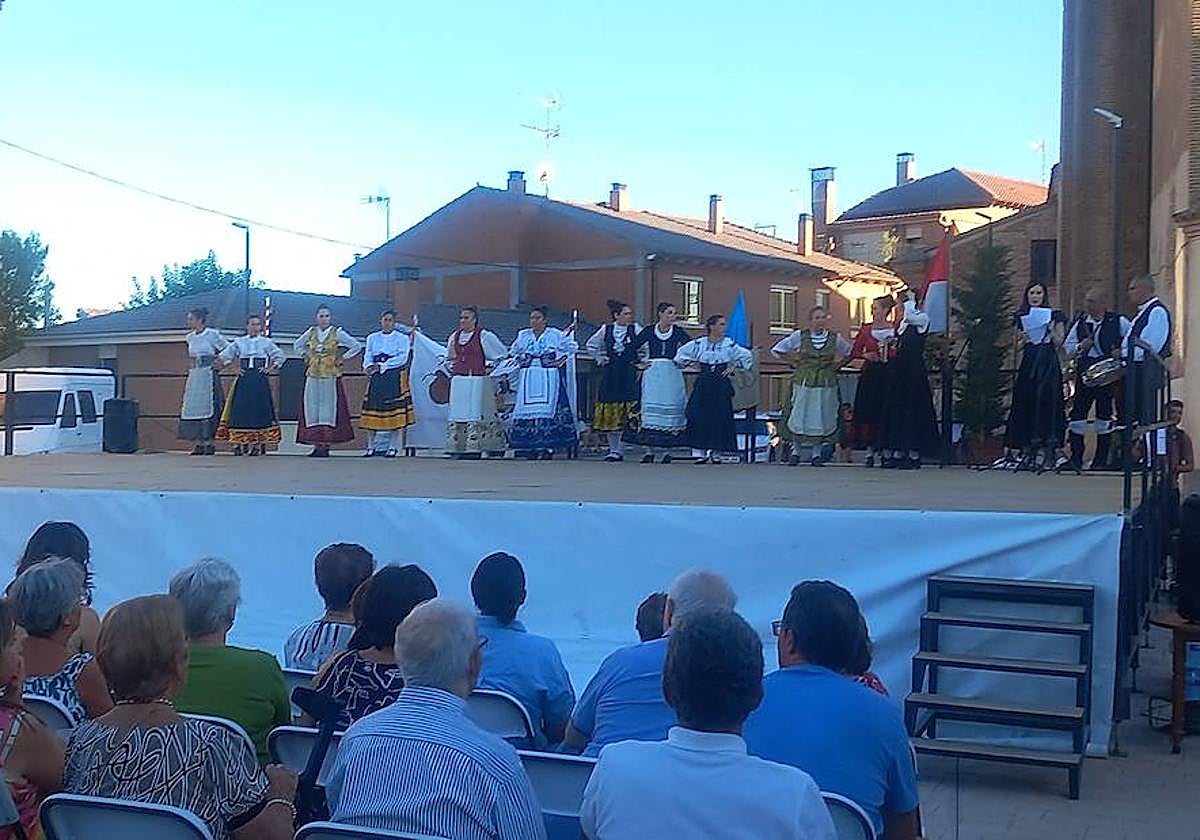 Aniversario del grupo de coros y danza de La Seca, este sábado.