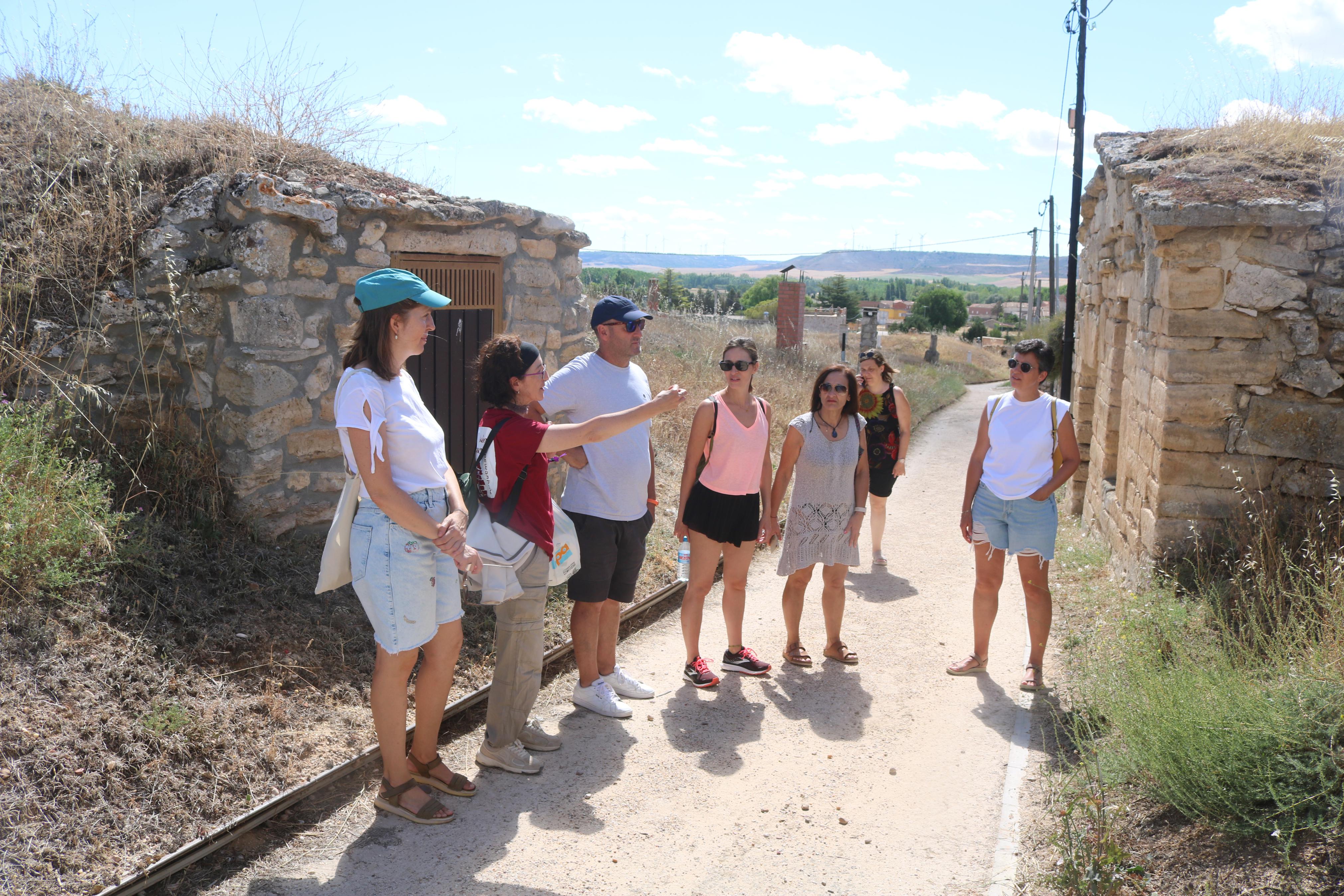 Paseos Narrados entre las Bodegas de Torquemada