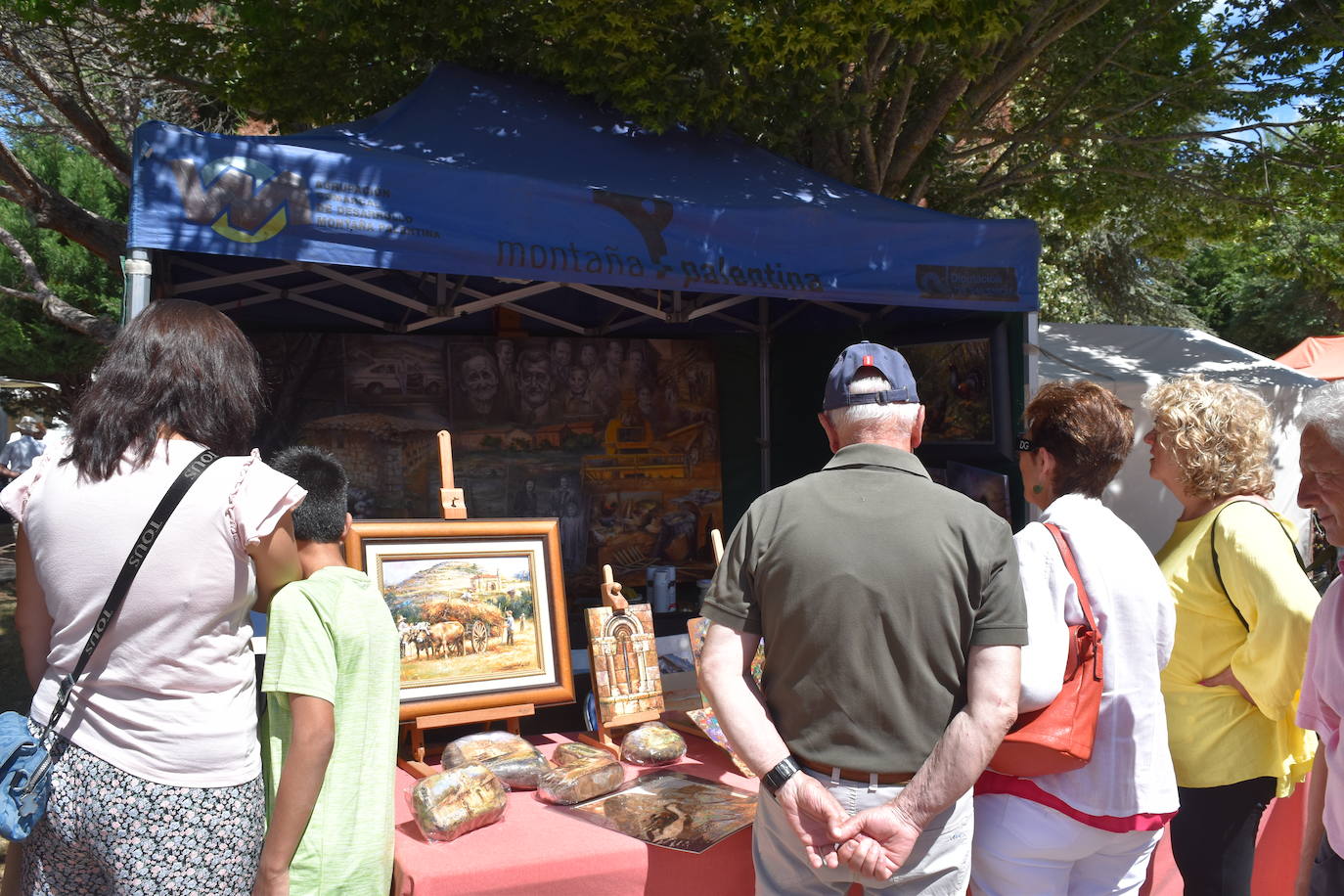 Éxito de la Feria de Artesanía y Productos de la Montaña Palentina en Cervera