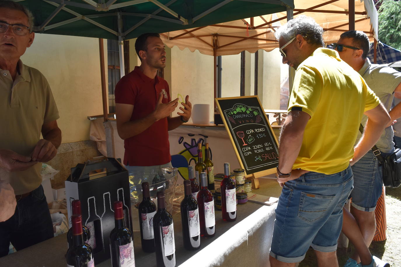 Éxito de la Feria de Artesanía y Productos de la Montaña Palentina en Cervera