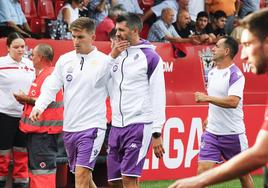 Paulo Pezzolano y Martín Varini hablan tras acabar el partido en Anduva.