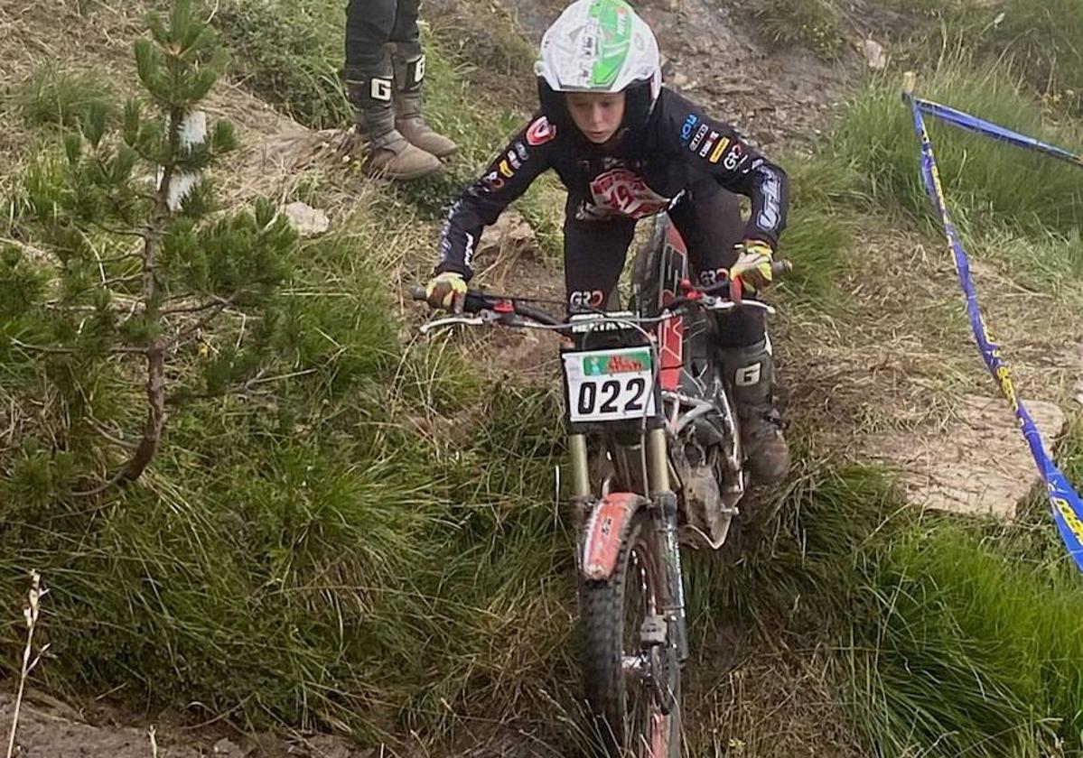 Claudia Serrada durante el Campeonato Trail 2 días de Arinsal.