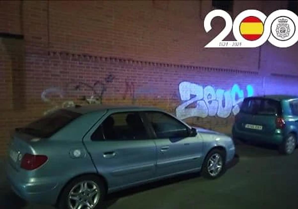 Detenido tras ser sorprendido haciendo un grafiti en una pared en Medina