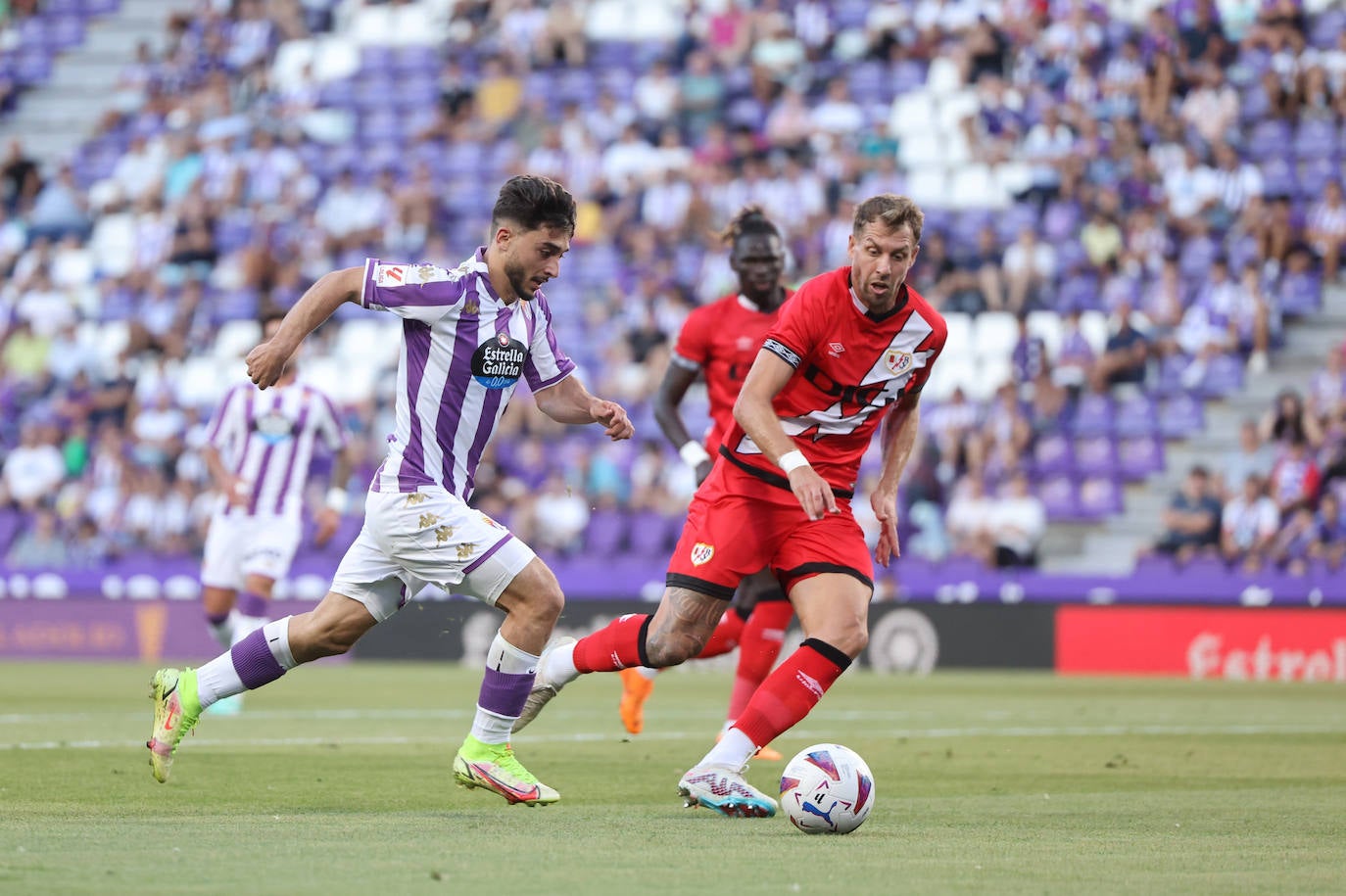 La victoria del Real Valladolid ante el Rayo Vallecano, en imágenes