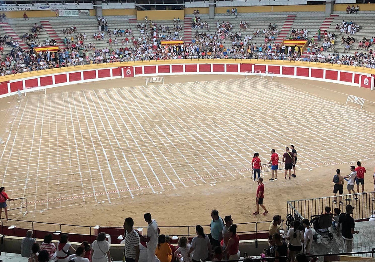 La Plaza de Toros de Íscar durante La Cagada del Manso.