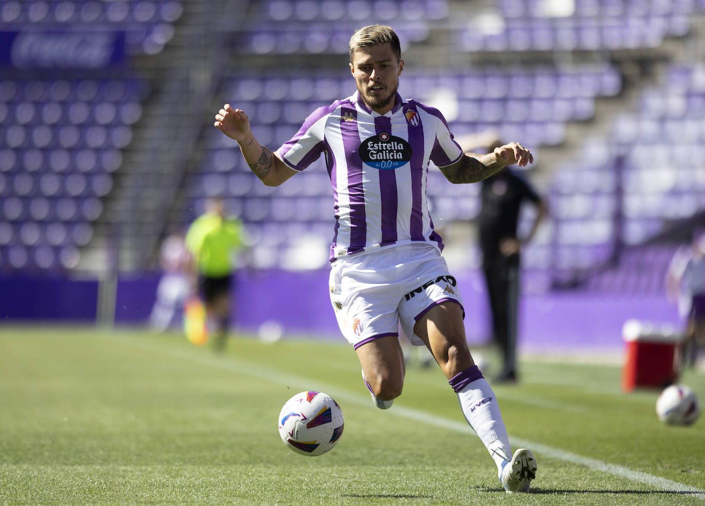 Imágenes del partido entre el Real Valladolid y el AVS Futebol portugués (1/2)