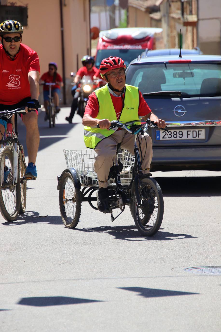 Tordehumos celebra la 25 edición de su marcha cicloturista (1/3)