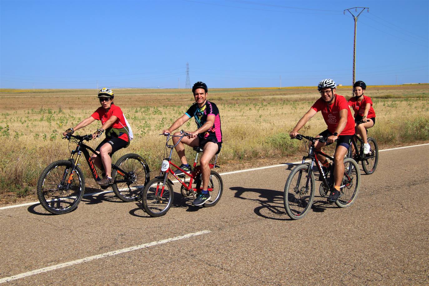 Tordehumos celebra la 25 edición de su marcha cicloturista (2/3)