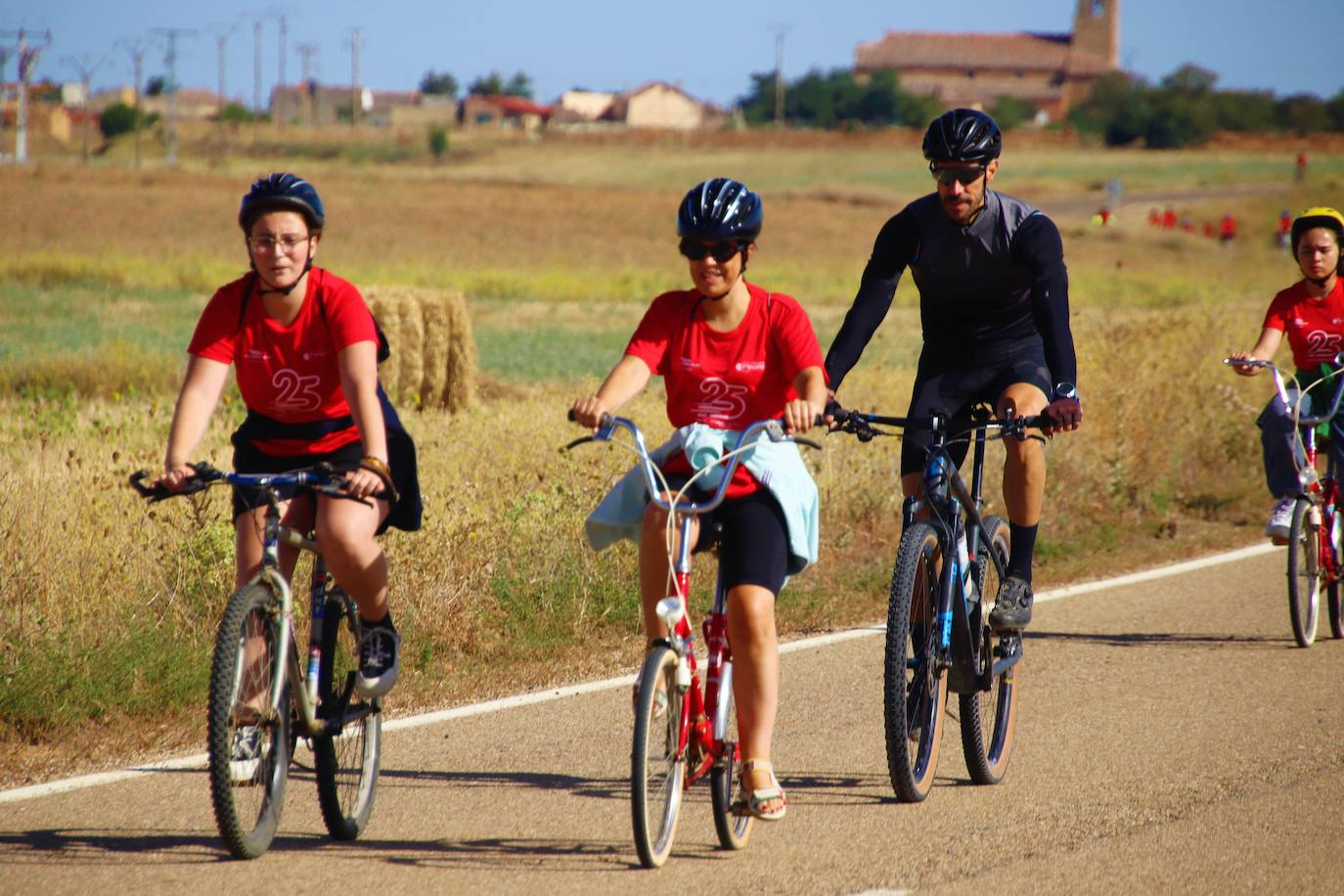 Tordehumos celebra la 25 edición de su marcha cicloturista (2/3)