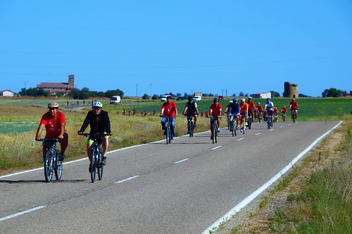 Tordehumos celebra la 25 edición de su marcha cicloturista (2/3)