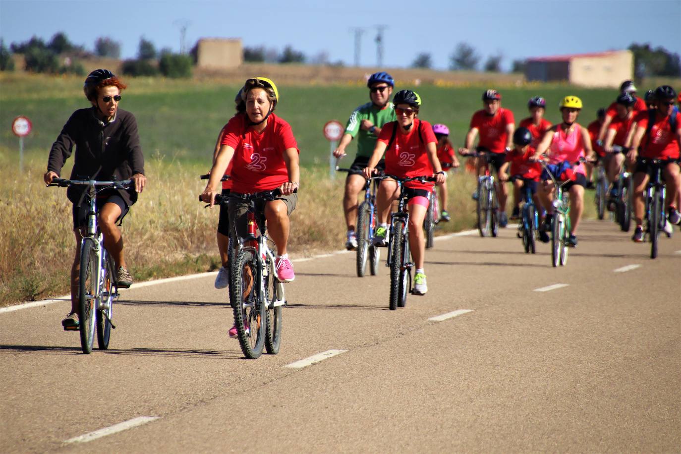 Tordehumos celebra la 25 edición de su marcha cicloturista (3/3)