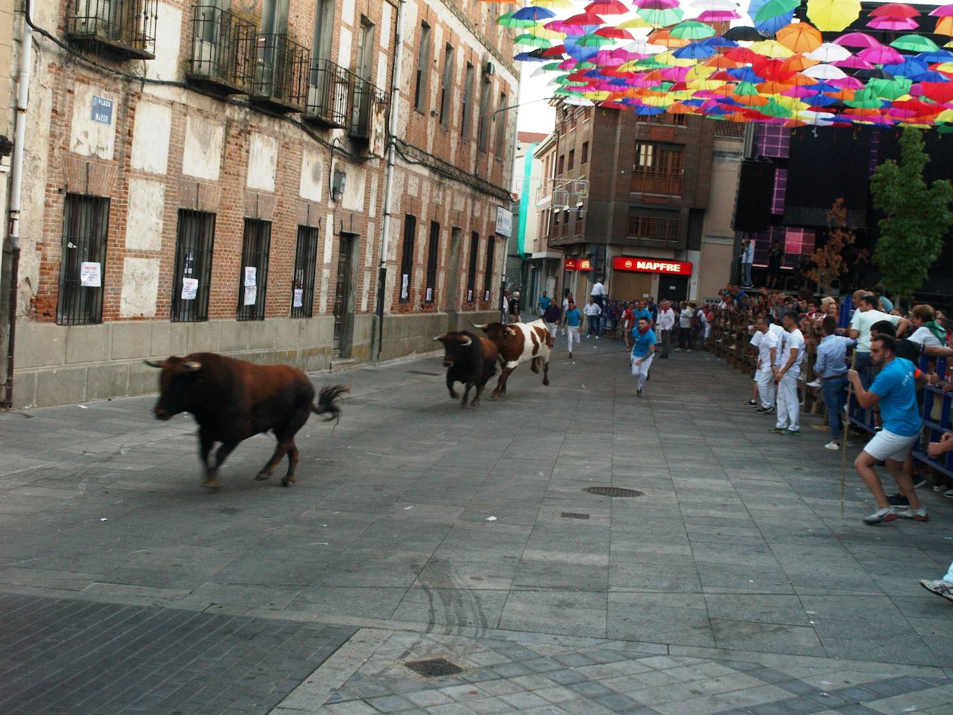 El primer día de las fiestas populares de agosto de Íscar, en imágenes (1/2)