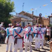 Gatón de Campos procesiona a la Virgen de las Nieves