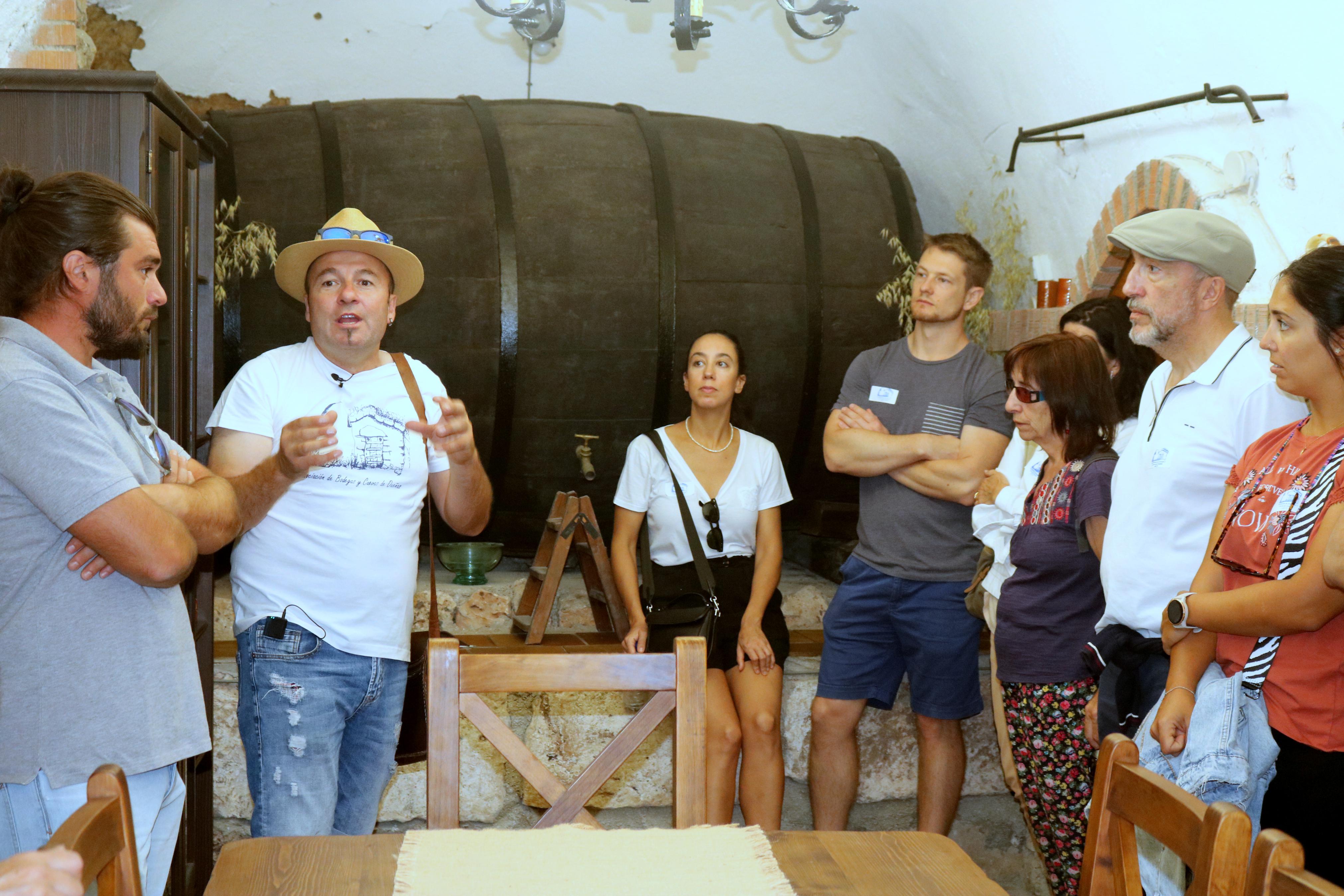 Ruta por las Bodegas y Cuevas de Dueñas